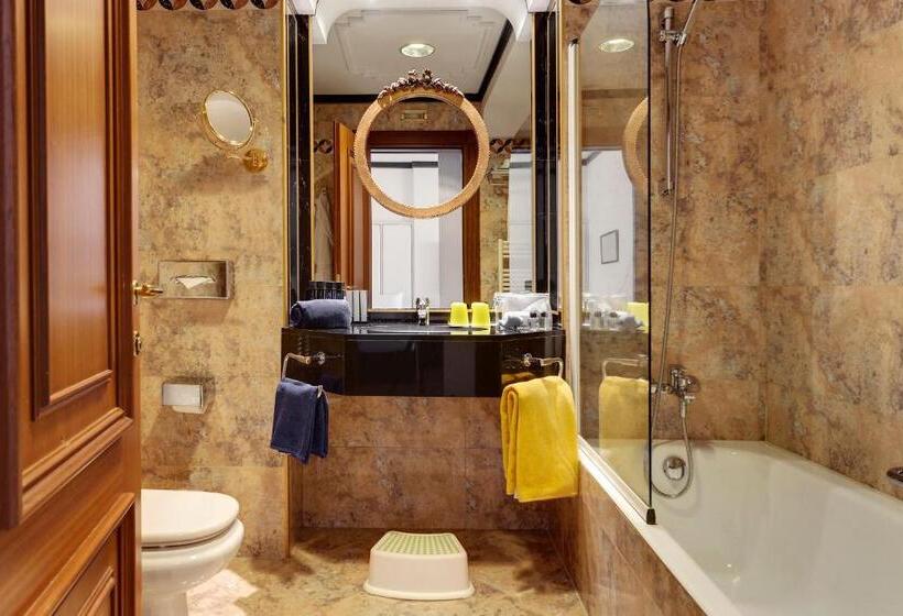 اتاق خانوادگی, Meliá Milano