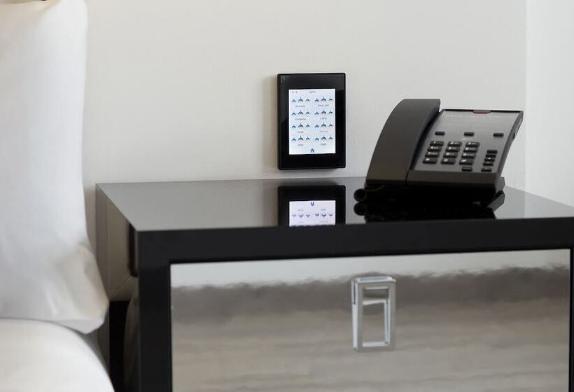 اتاق خانوادگی, Meliá Milano
