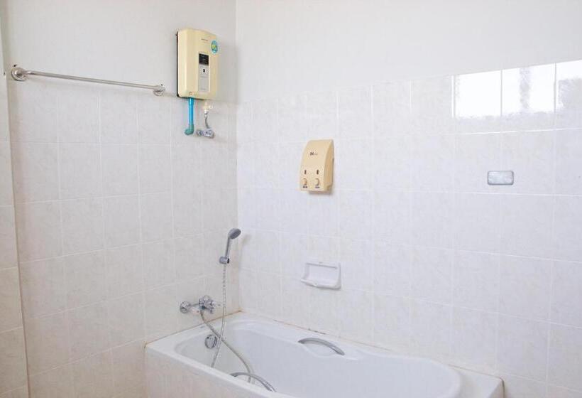 Трехместный Номер Deluxe, Sichang Shine Khao Resort