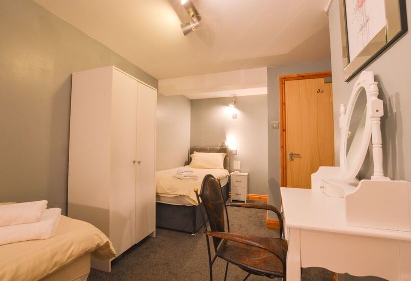 Номер Стандарт, Oyster Inn Connel