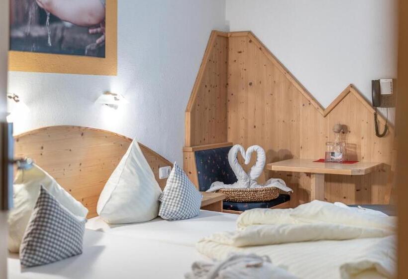 Четырехместный Номер Стандарт, Familienhotel Replerhof