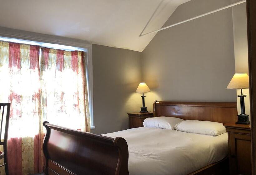 اتاق اکونومی, Harveys Guest House