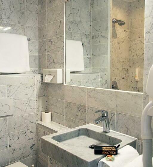 חדר סטנדרט עם מרפסת, Hôtel & Appartements Monsigny