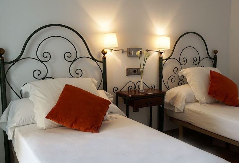 Chambre Economy, Port Sitges