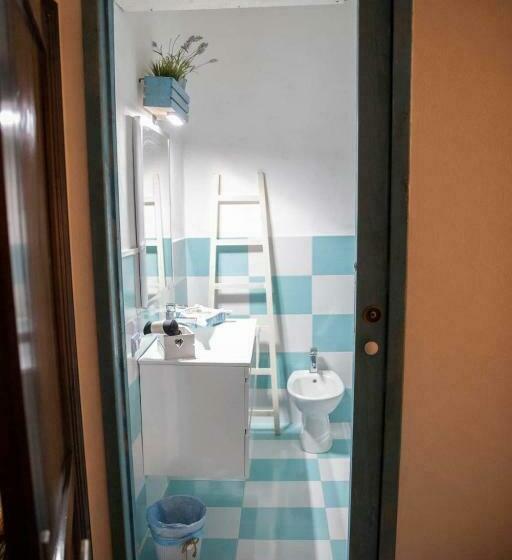 اتاق استاندارد با چشم‌انداز استخر, B&b Romangia