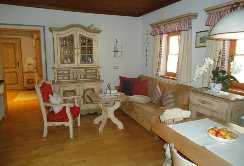 Апартаменты Comfort 2 Спальни, Leebhof