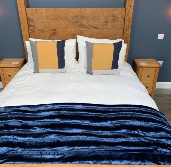 سوئیت با وان آب گرم, The Forge Guest Rooms