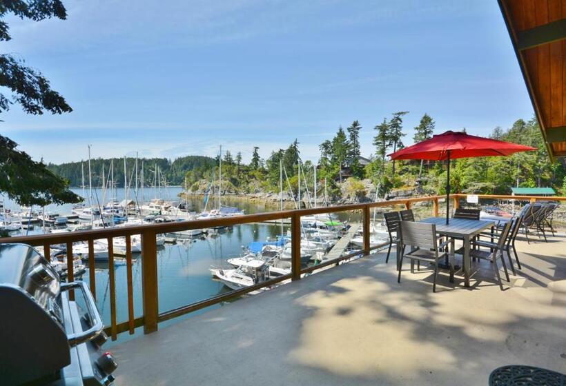 샬레, Pender Harbour Resort & Marina