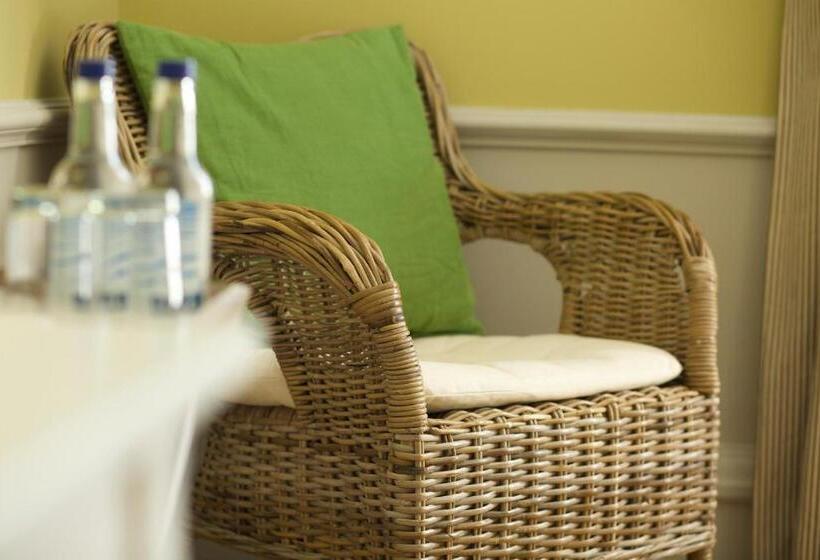 Классический Номер, The Manor At Sway – Hotel, Restaurant And Gardens
