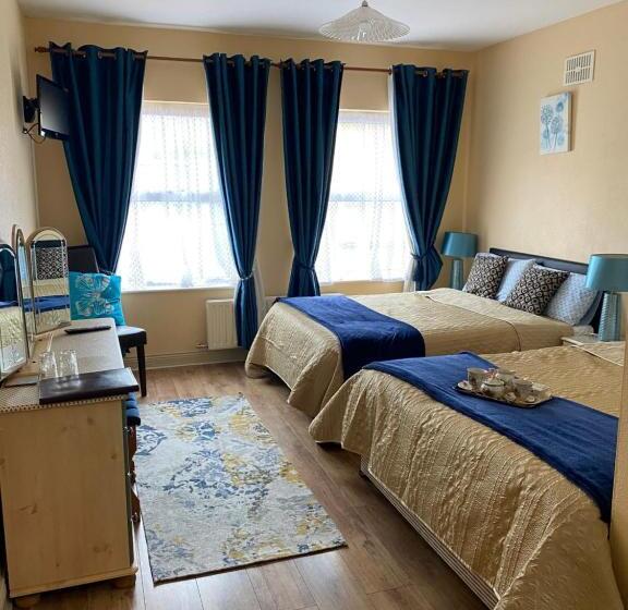 اتاق استاندارد سه نفره, Bolands Accommodation Dingle