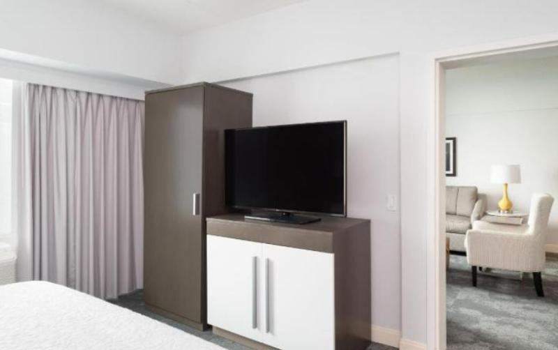 سوئیت با تخت بزرگ, Hampton Inn Philadelphia Center Cityconvention Center