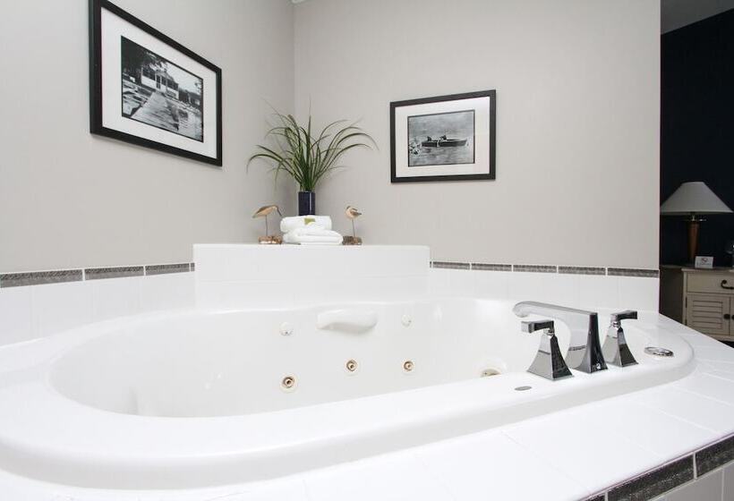 Люкс Повышенной Комфортности, Bay Pointe Inn