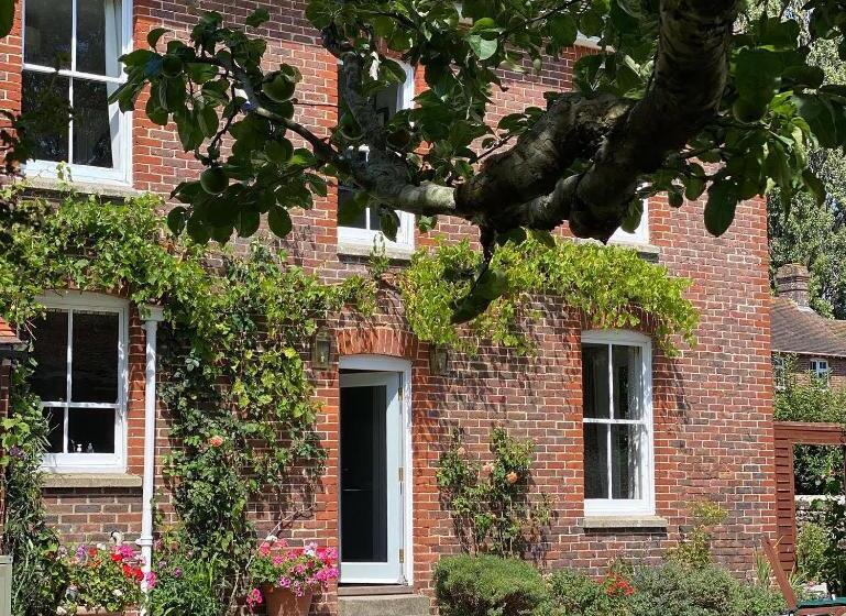 Дом 1 Спальня, Saddlers B&b