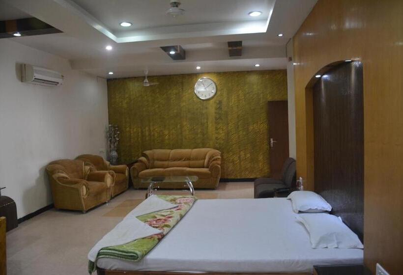 Номер Superior, Naveen Residency