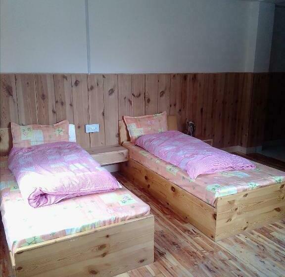 Номер Deluxe, Yak Jispa
