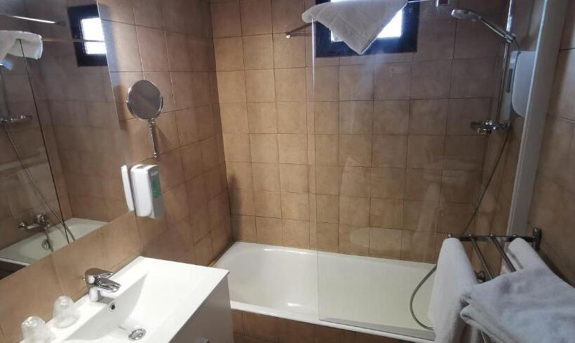 Номер Стандарт с Балконом, Hotel l'Escapade