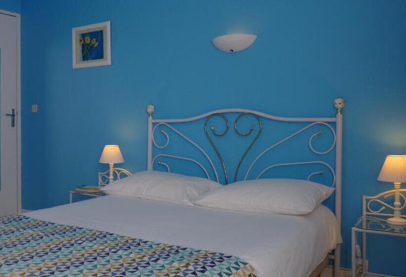 Номер Стандарт, Logis Hôtel Le Cygne