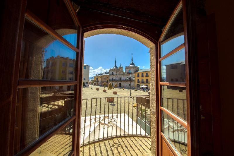 Номер Стандарт, Aroi Bierzo Plaza