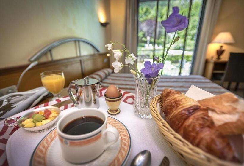 Апартаменты 2 Спальни, Logis Hôtel Restaurant Le Mont Aigoual