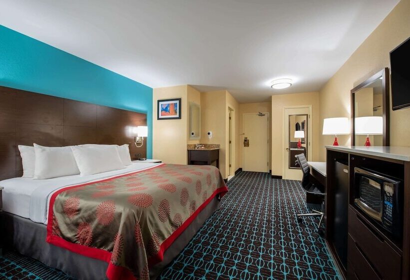 سوییت, Ramada By Wyndham Groton Mystic