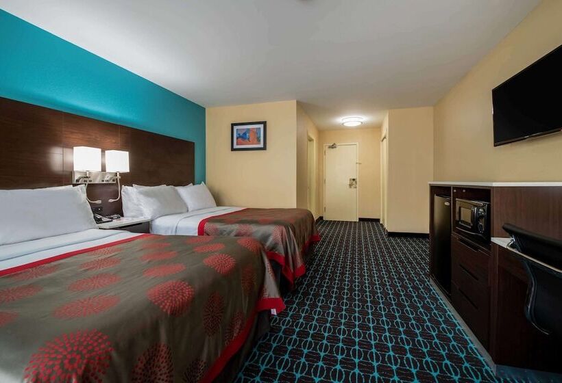 سوییت, Ramada By Wyndham Groton Mystic