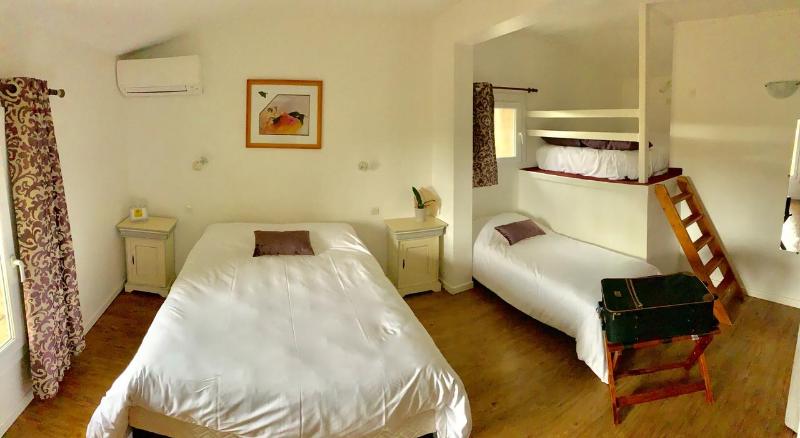 Номер Стандарт, Logis Hotel Restaurant L  Auberge Cigaloise