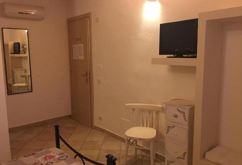 スタンダードルーム, B&b Le Due Coste