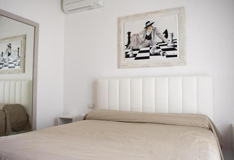 스탠다드 발코니 룸, Home Suites Home