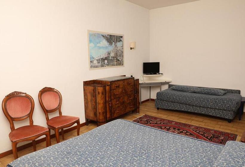 اتاق استاندارد سه نفره, B&b Alle Querce