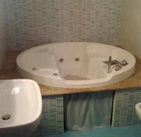 اتاق استاندارد با تخت بزرگ, B&b Villa Mirella