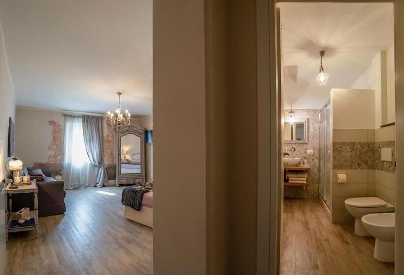 اتاق لوکس خانوادگی, Pistoia Luxury Suite
