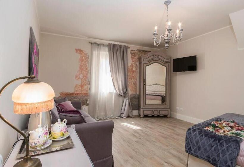 اتاق لوکس خانوادگی, Pistoia Luxury Suite
