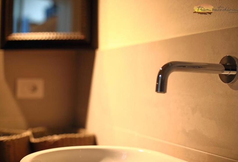 اتاق لوکس, Tramontodivino B&b