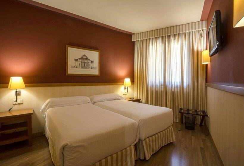 آپارتمان 1 خوابه, Apartamentos Shusski