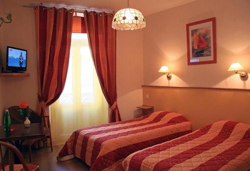 Номер Стандарт, Logis Hôtel Restaurant Grand Hôtel De Lyon