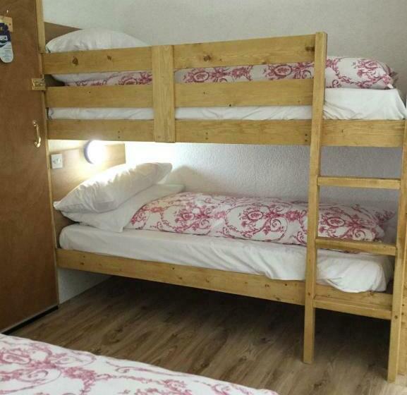 Quarto Familiar, The Danescourt