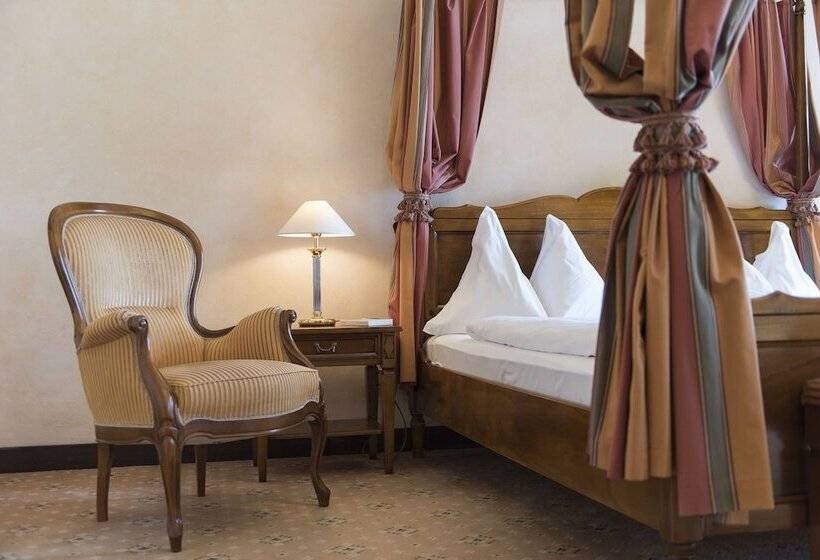 سوییت جونیور با بالکن, Sunstar Hotel Piemont Castello Di Villa