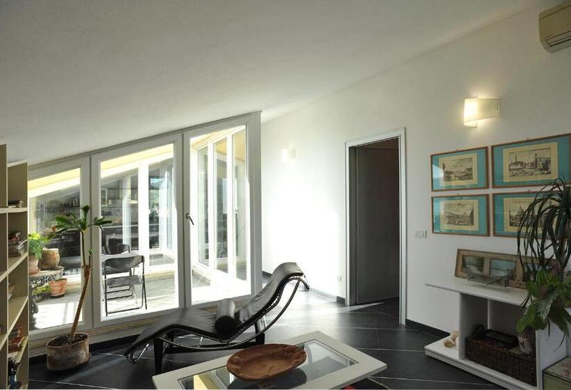 1 Bedroom Penthouse Apartment, Il Golfo Artisti E Poeti Villa Thea