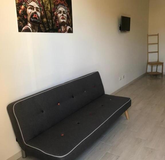 اتاق لوکس, Le Camere Di Don Vito