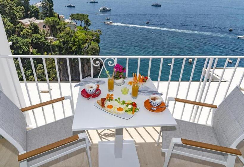 Номер Deluxe Вид на Море с Балконом, Villa Nina