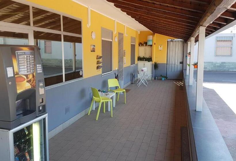اتاق استاندارد, Etna Parking