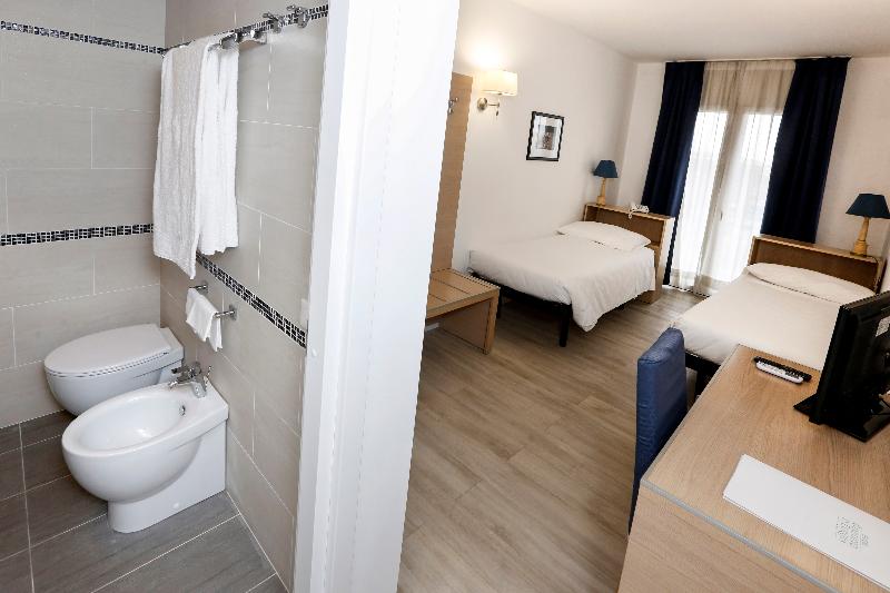 اتاق استاندارد یک تخته با چشم‌انداز, Ana Holiday Inn Kanazawa Sky, An Ihg