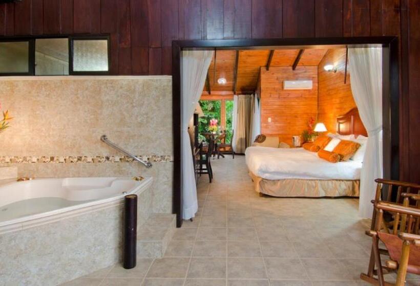 سوییت جونیور, Montana De Fuego All Inclusive