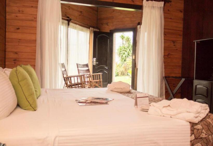 سوییت جونیور, Montana De Fuego All Inclusive
