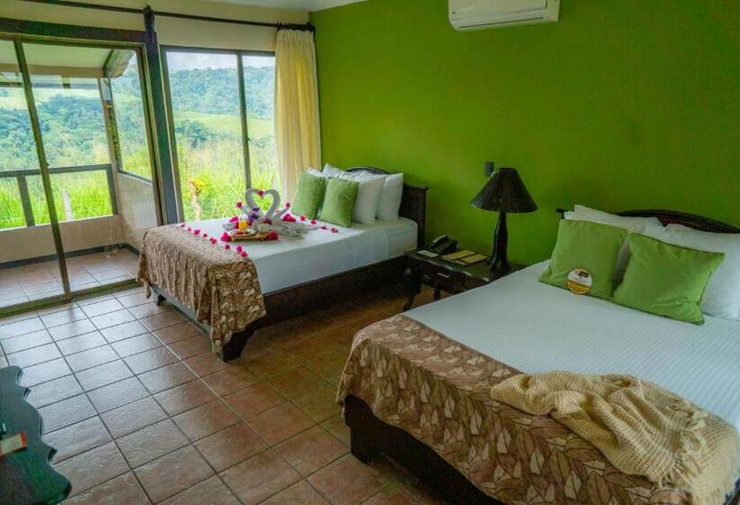 بانگلوی سوپریور, Montana De Fuego All Inclusive