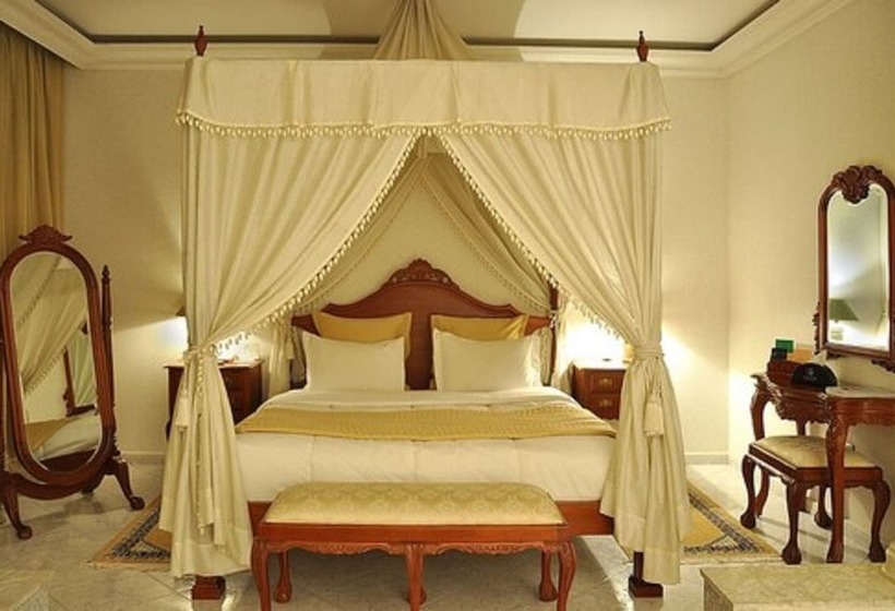 اتاق استاندارد سه نفره, Zalagh Parc Palace