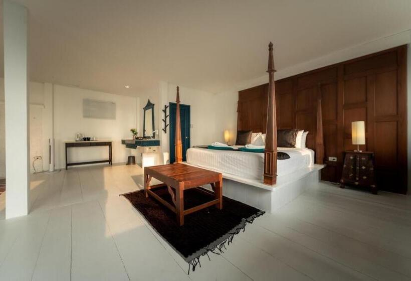 Deluxe Suite Sea View, Koh Chang Cliff Beach Resort