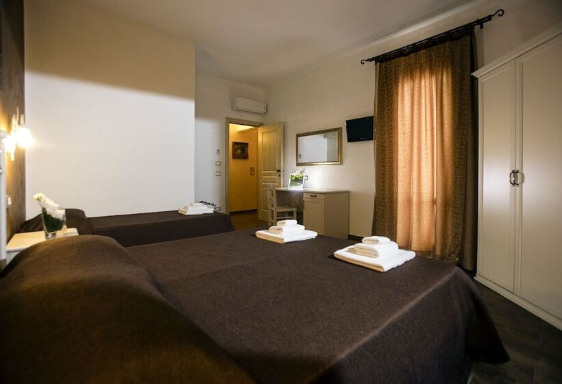 اتاق لوکس چهار تخته, Triskell Camere & Relax