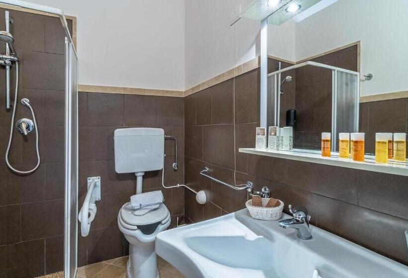 اتاق استاندارد چهار تخته, Kypeiros Country Relais