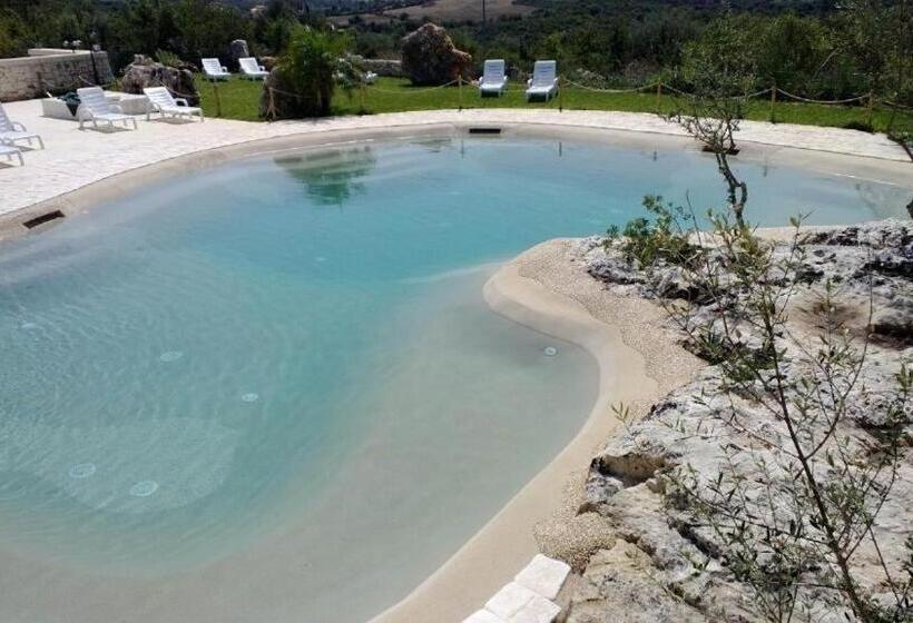 اتاق خانوادگی, Kypeiros Country Relais